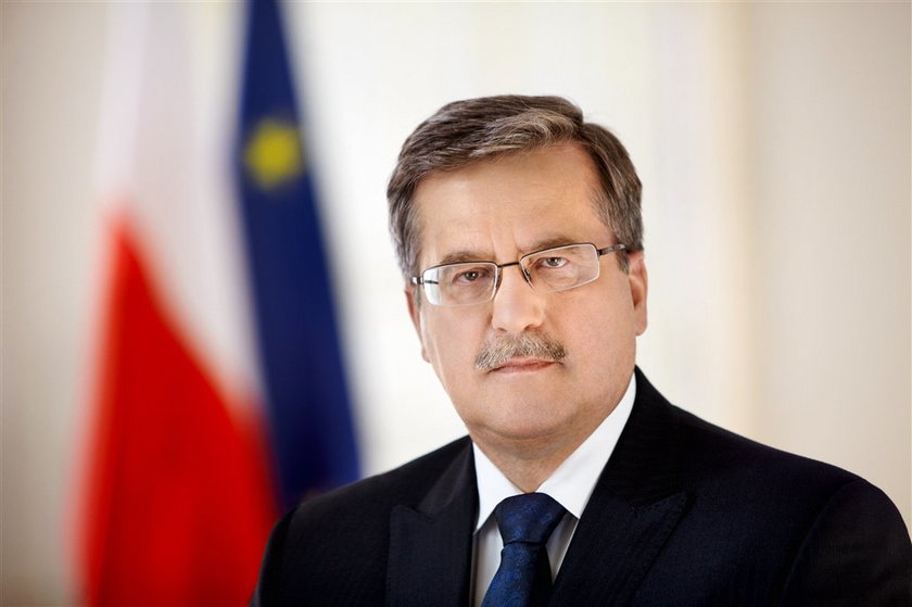 Komorowski się wyprzedaje!