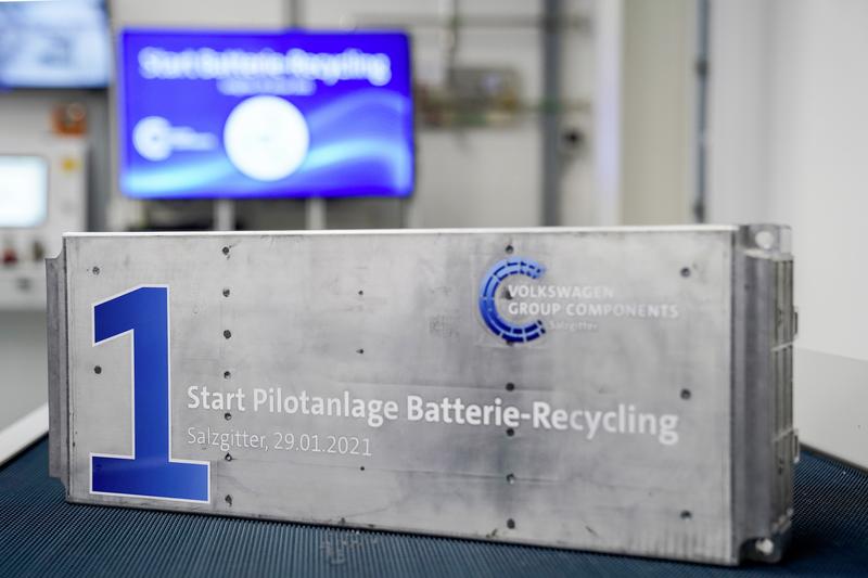 Pilotażowy zakład recyklingu akumulatorów Volkswagena w Salzgitter