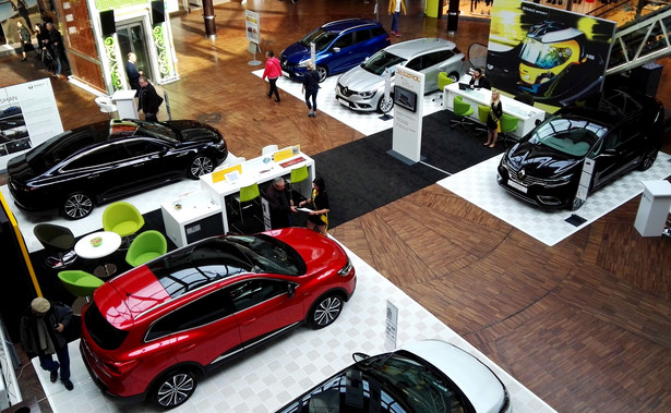 Pierwszy w Polsce mobilny salon samochodowy
