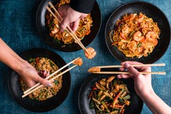 Jak uratować zbyt ostrą potrawę? Zastosuj jeden z tych składników