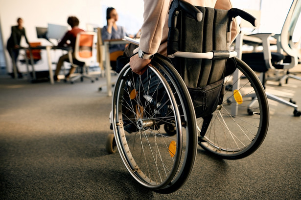 Pracodawcy zatrudniający osoby niepełnosprawne mogą liczyć na wsparcie z PFRON