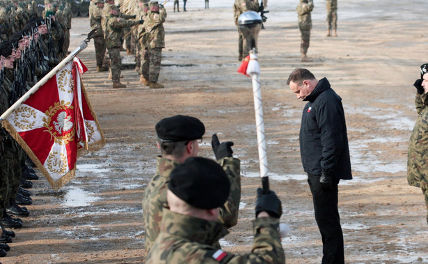 Obecność amerykańskiego wojska w Polsce poszerza przestrzeń sojuszniczego bezpieczeństwa - powiedział prezydent Andrzej Duda witając w poniedziałek w Żaganiu żołnierzy amerykańskiej brygady pancernej