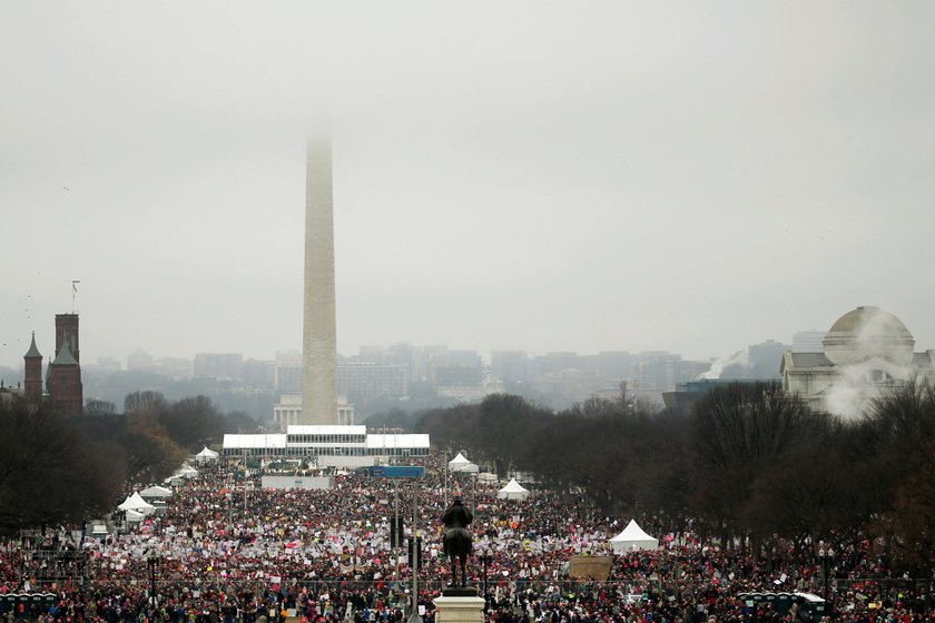 Kobiety protestują przeciwko Trumpowi