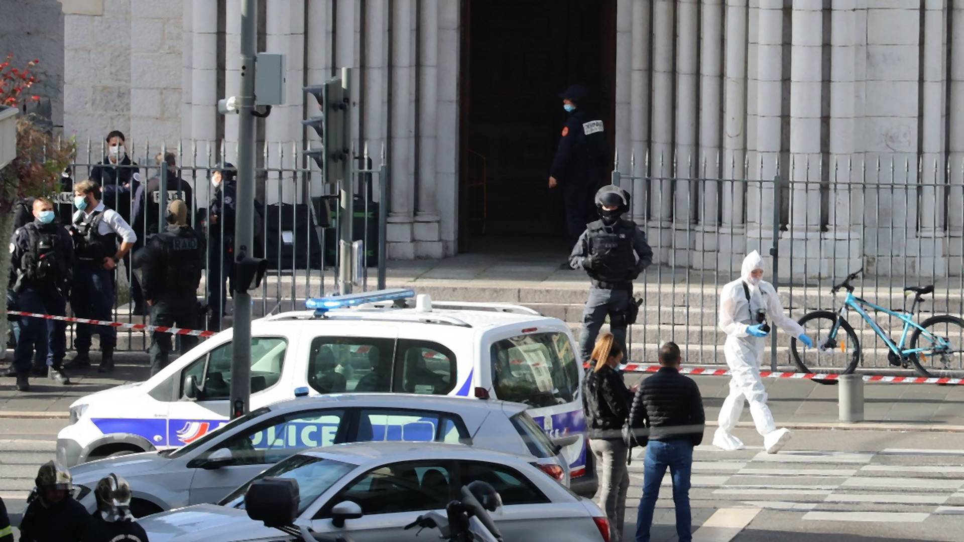 Stravičan teroristički napad u Nici: Napadač odrubio glavu dvema žrtvama