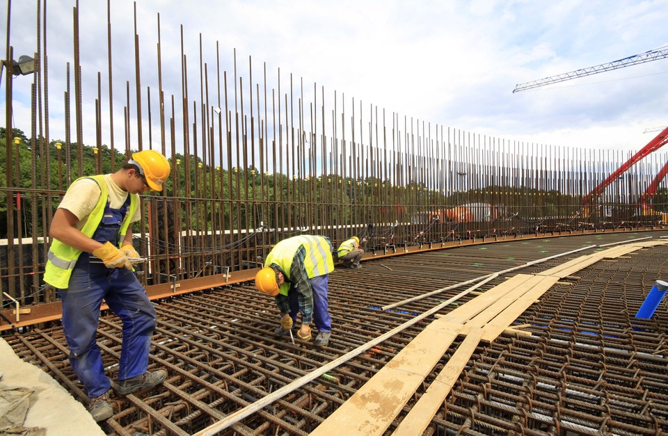 Świnoujście: betonowanie w gazoporcie