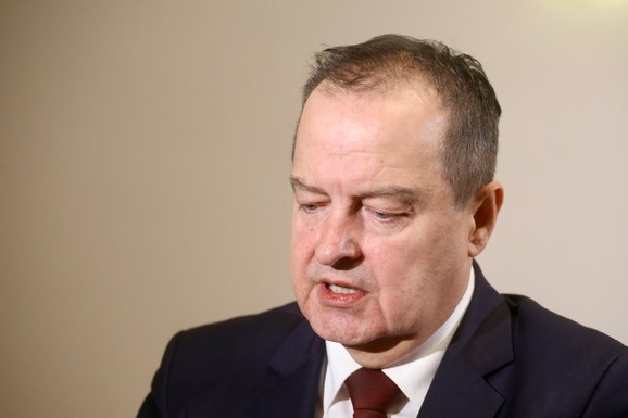 "VRATIO SAM SE ŽIVOTE" Ivica Dačić se oglasio PRVI PUT od kada je primljen u bolnicu: "Pet dana bez svesti na ivici između života i smrti"