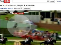 Groza na wyścigach. Zobacz, jak koń stratował kibiców