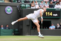 Kyrgios ukarany za używanie niecenzuralnych słów, Tsitsipas za niesportowe zachowanie