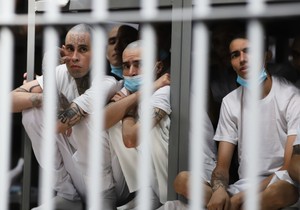 Mega zatvor CECOT u Tekololuki u El Salvadoru 