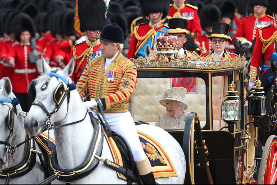 "Trooping the Colour" - oficjalne obchody urodzin królowej Elżbiety II