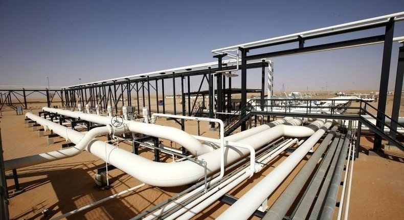 Pipes are pictured at Libya's El Sharara oilfield December 3, 2014.  REUTERS/Ismail Zitouny