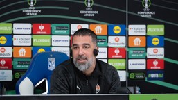 trener szachtara donieck zrugał rzecznika lecha poznań. rzucił słuchawkami i opuścił salę