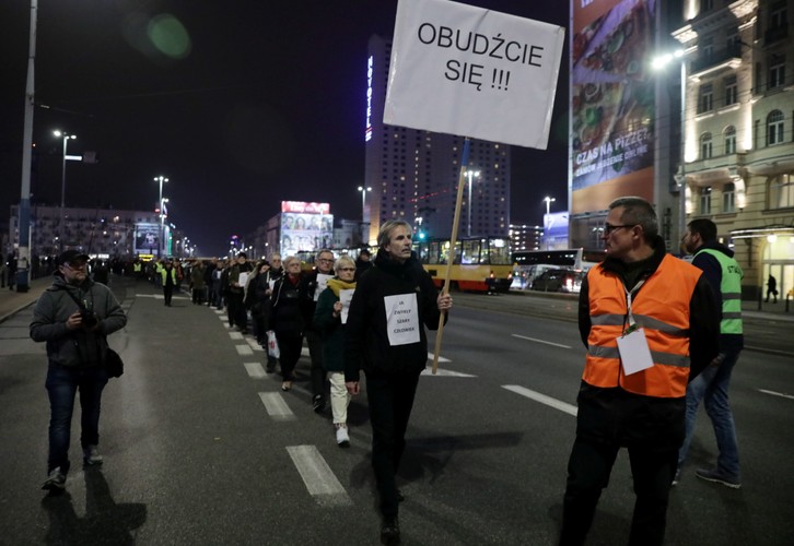 Uczestnicy marszu milczenia