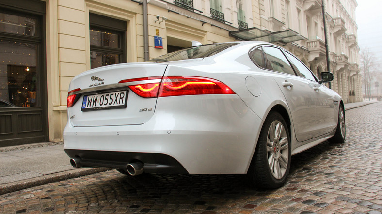 Jaguar XF 3.0 TDV6 R-Sport