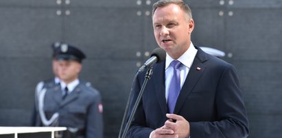 "Prezydencie, to nie jest dobry czas na urlop!" Polacy krytycznie o wypoczynku Andrzeja Dudy