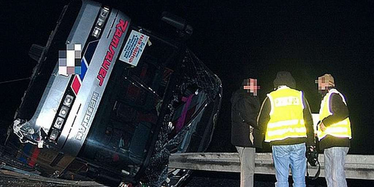 Wypadek autokaru. 1 osoba nie żyje