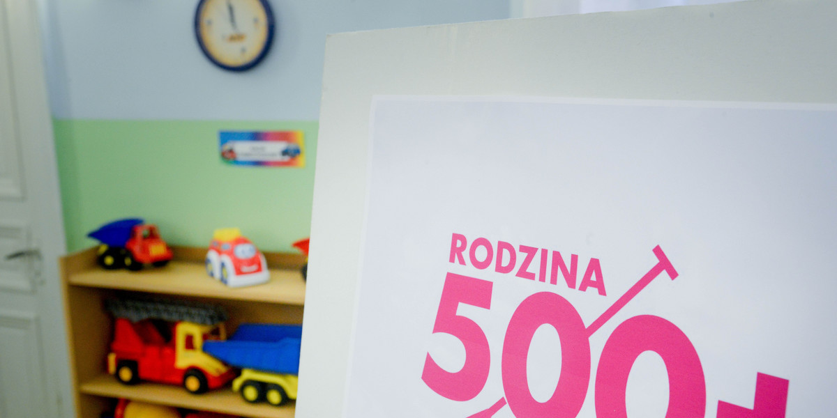 Program Rodzina 500 plus wprowadzono przed siedmioma laty. Sporo w nim haczyków, o których rodzice nie zdają sobie sprawy. 