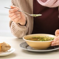 Ősi praktika: mennyire hatásos a húsleves megfázás esetén?