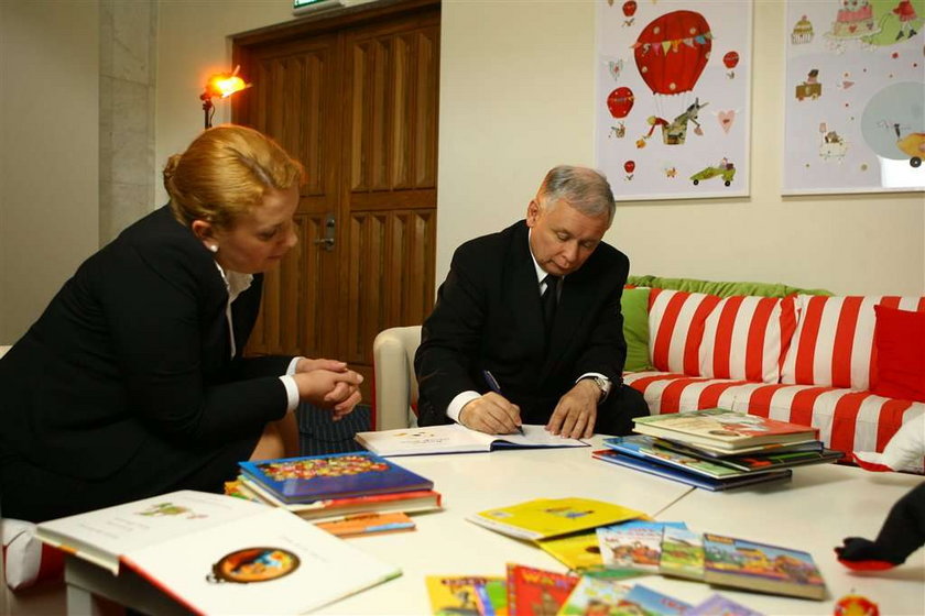 Jarosław Kaczyński życzy dzieciom