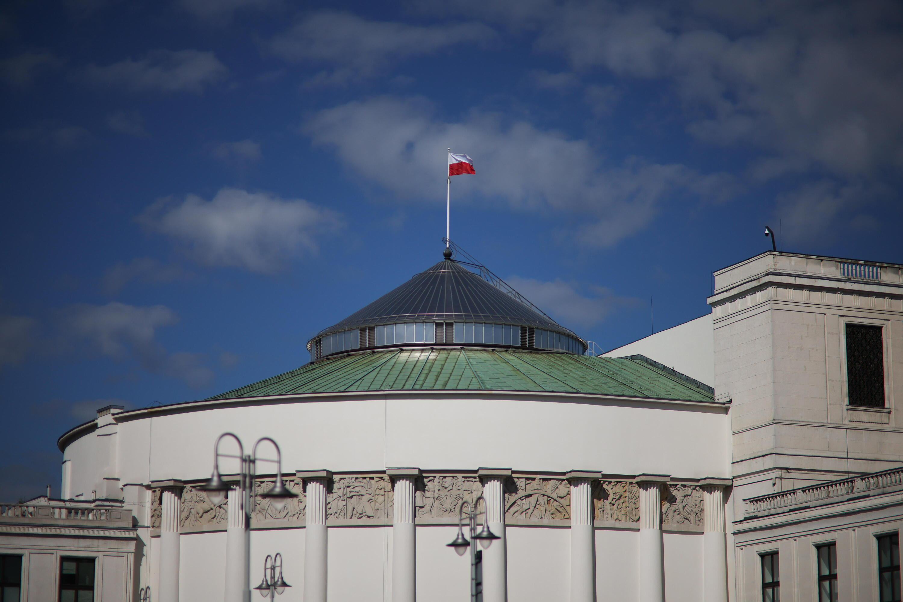 Polacy nie chcą wspólnej listy koalicji. 41% przeciw, 34% za