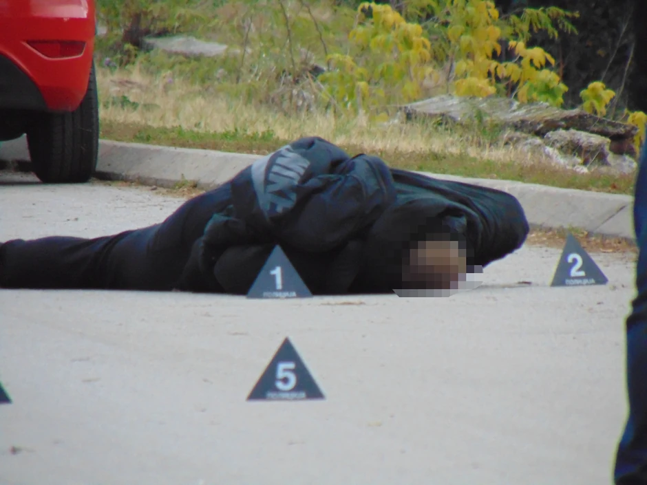 "Čuli su se rafali. Istrčali smo i videli čoveka kako leži na zemlji"