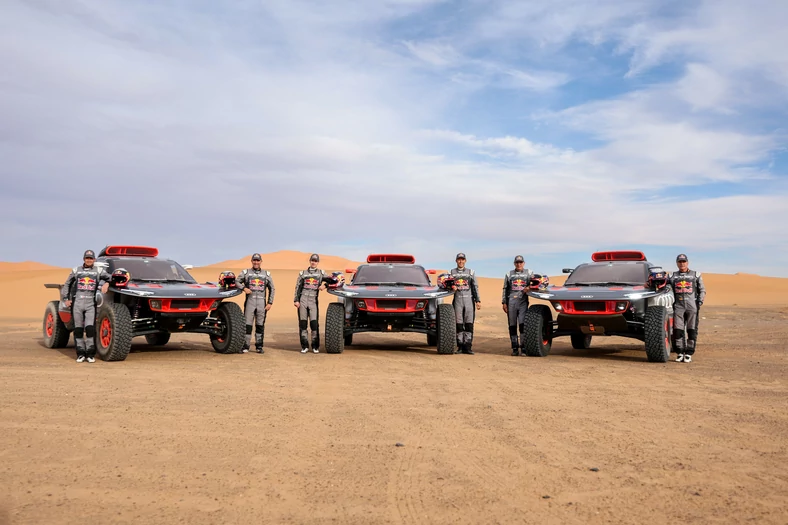 Zespół Audi Sport przed Rajdem Dakar 2024