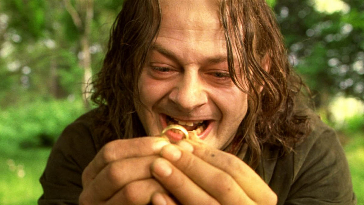 Na świecie rozsławił go Gollum, odrażający stwór z trylogii "Władca Pierścieni". Już wkrótce Andy Serkis ponownie pojawi się w tej roli w "Hobbicie".