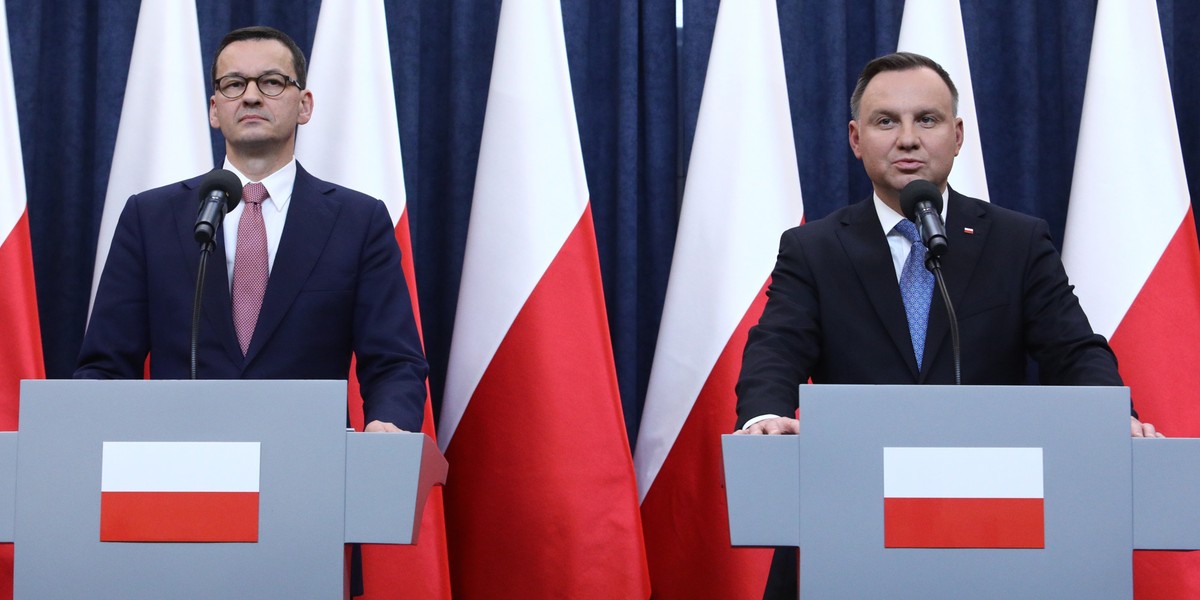 Na posiedzeniu Rady Gabinetowej, zwołanej przez prezydenta, rząd przedstawił specustawę gospodarczą, której celem jest złagodzenie negatywnego wpływu koronawirusa na przedsiębiorców i rynek pracy. Na stole jest m.in. kilkadziesiąt propozycji chroniących miejsca pracy.