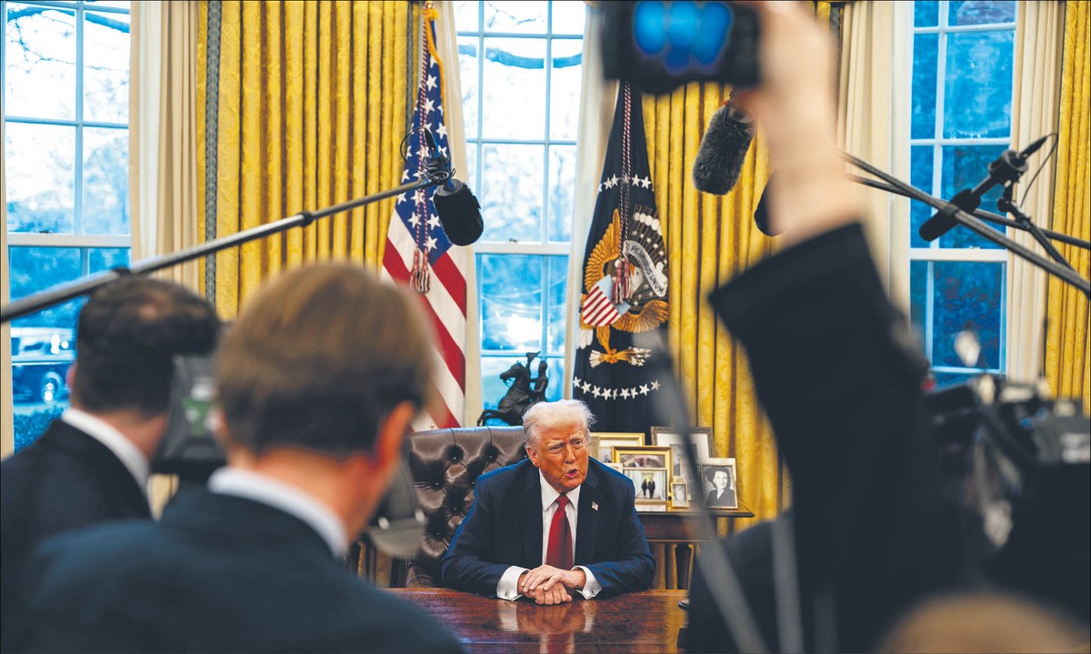 Prezydent USA Donald Trump w Białym Domu. Decyzja o cłach to początek wojny handlowej