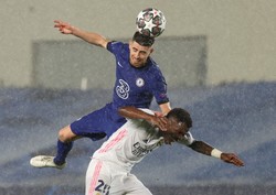 Liga Mistrzów: Dwa gole w Madrycie. Chelsea w lepszej sytuacji przed rewanżem