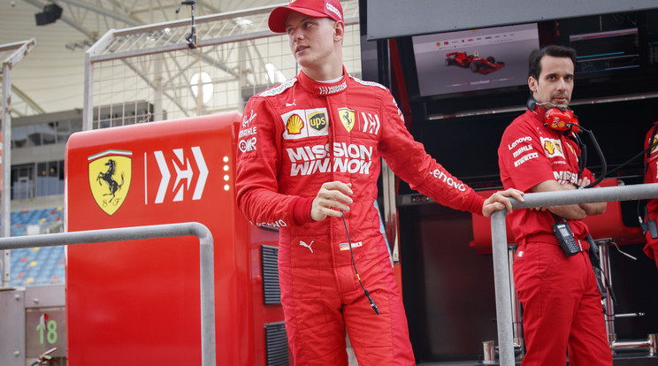 Mick Schumacher első tesztnapján a második legjobb időt érte el Szahírban /Fotó: MTI/ EPA/ Valdrin Xhemaj