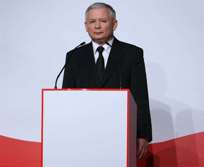 Kaczyński goni Komorowskiego!