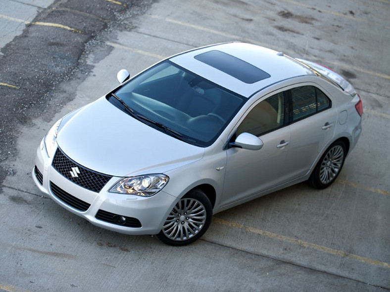 Tokio 2009:  Suzuki Kizashi będzie sprzedawane najpierw w Japonii