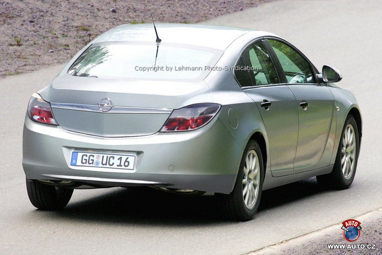 Zdjęcia szpiegowskie: Opel Vectra-Insignia