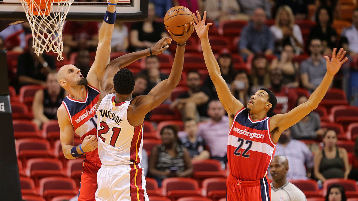 Washington Wizards nie poradzili sobie w wyjazdowym spotkaniu z Miami Heat i przegrali z niżej notowanym rywalem 101:112. Marcin Gortat zdobył siedem punktów i dziesięć zbiórek, to był jego czwarty mecz z rzędu bez dwucyfrowej zdobyczy punktowej.