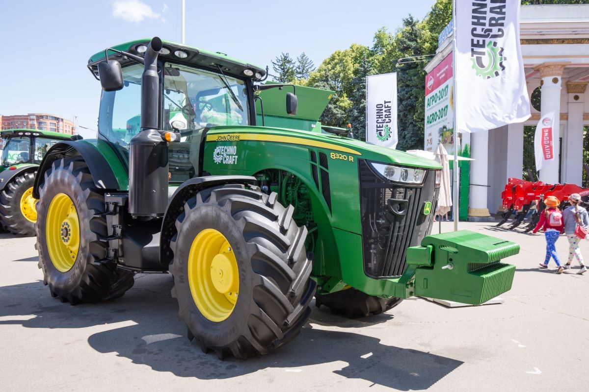 Kombajn rolniczy John Deere S690i