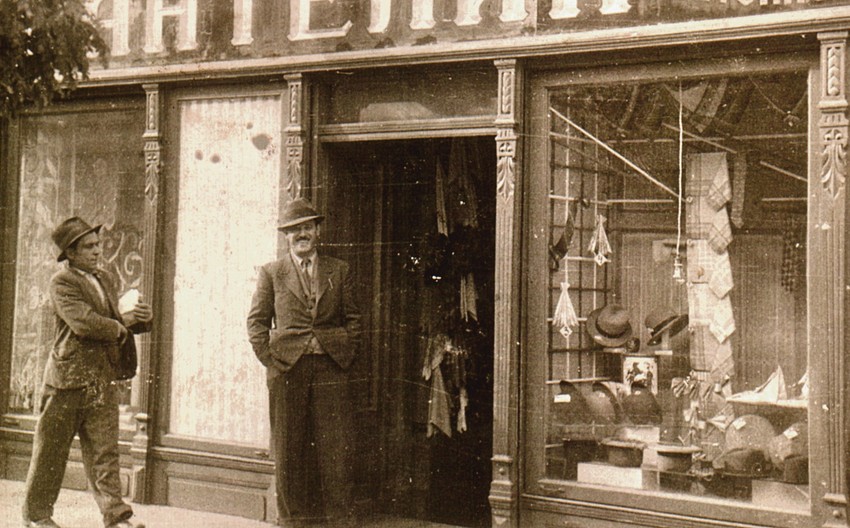 Stari Šapčani nikada nisu odlazili na Malogospojinski vašar prvi dan, već su veče uoči Male Gospojine svoje porodice izvodili u kafane na večere ili tamo sklapali važne trgovačke poslove