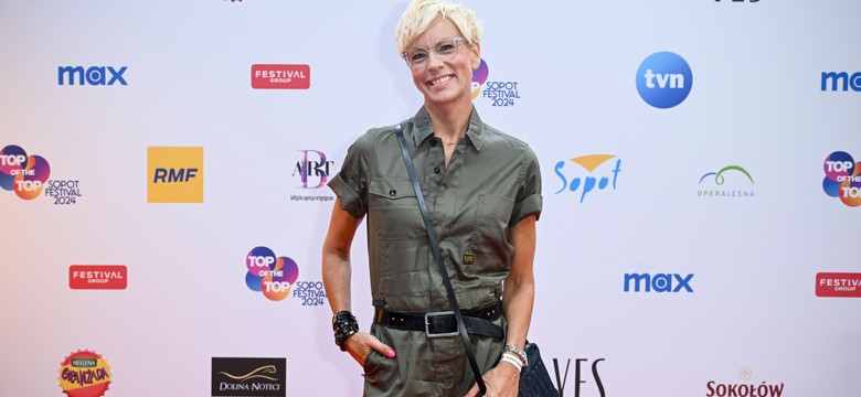 Anita Werner pokazała zdjęcie sprzed 30 lat. Tak wyglądała, gdy zdawała maturę [FOTO]