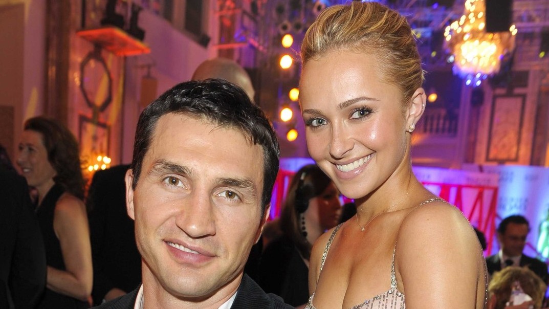 Ukrajinský profesionálny boxer Vladimir Kličko a americká herečka Hayden Panettiere v roku 2011. 