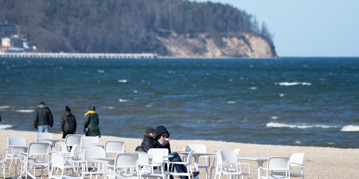 21.03.2021 Sopot. Słoneczna niedziela w czasach pandemii