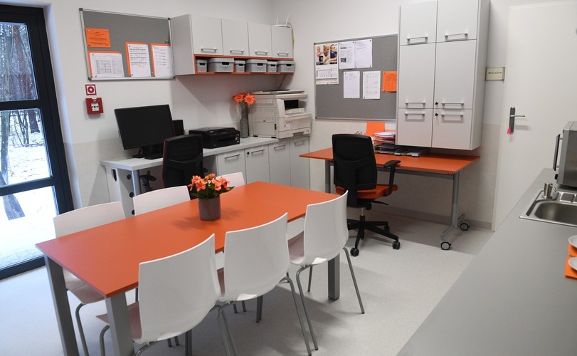 DZIECIĘCY ODDZIAŁ CHORÓB PŁUC I GRUŹLICY OTWARTY POD WARSZAWĄ