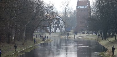 Zwłoki wyłowione z rzeki. Do kogo należy ciało?