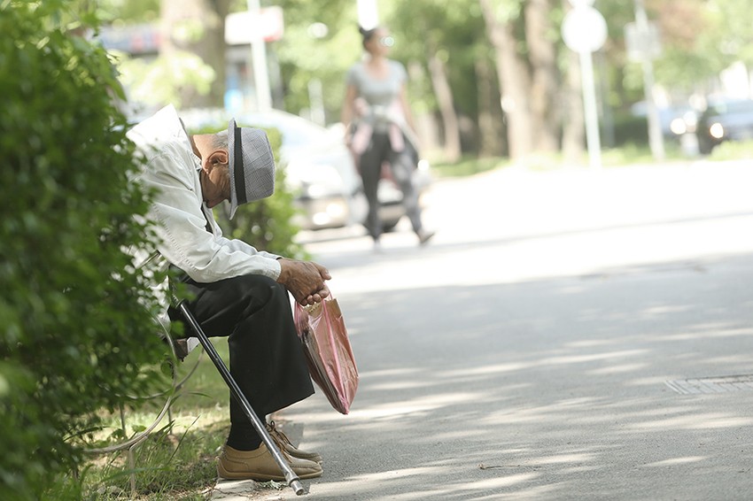 stari-penzioneri