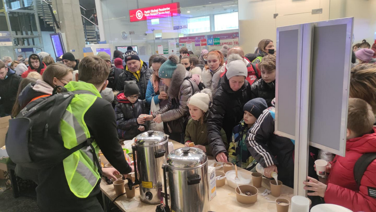 Dworzec Centralny — kolejny dzień chaosu. Relacja