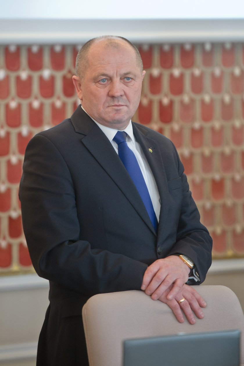 Kaczyński straszy, Sawicki oburzony