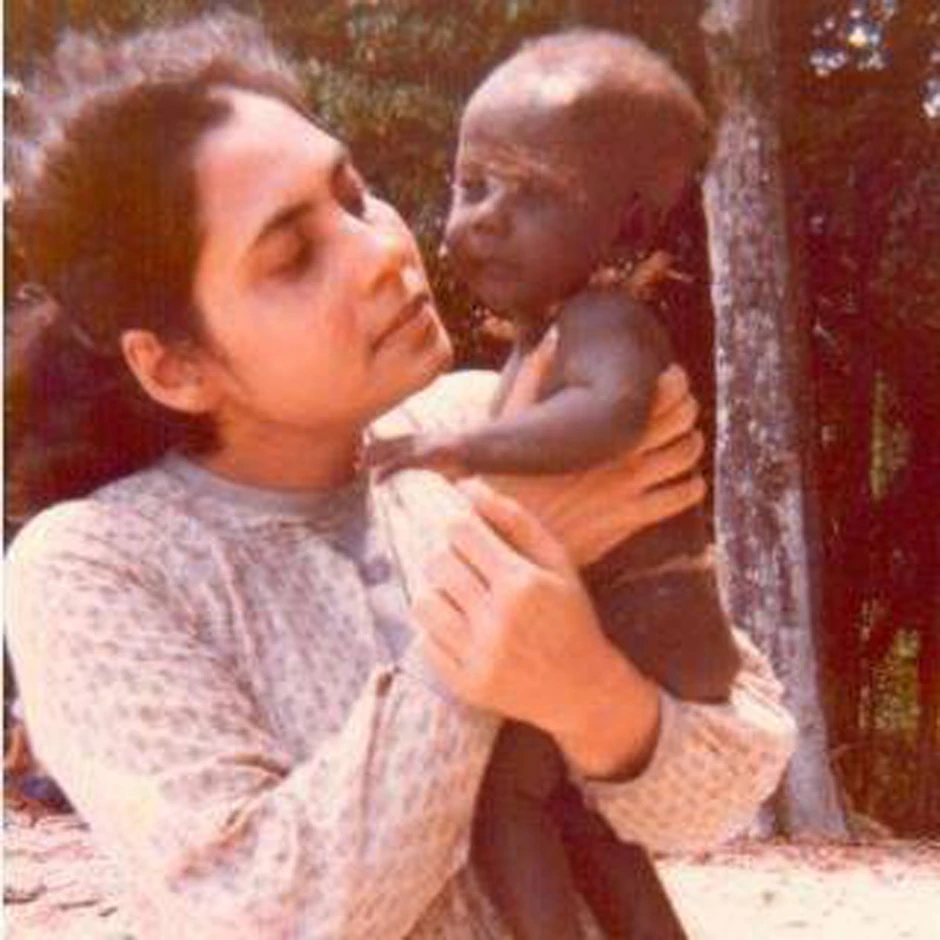 Madhumala sa detetom iz izolovanog plemena Jaravi