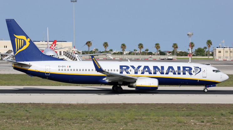 A korona vírus miatt csökkenti járatai számát a Ryanair / Fotó: Northfoto