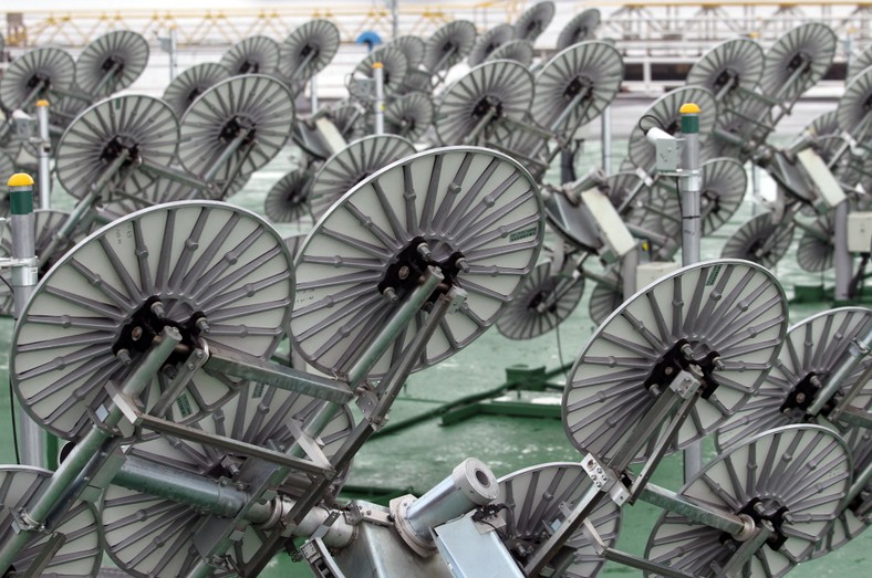 Baterie słoneczne w elektrowni słonecznej Solar Techno Park, należącej do JFE Engineering Corp.'s.  Jokohama, prefektura Kanagawa, Japonia, 5.10.2011. (5) Fot. Koichi Kamoshida/Bloomberg.