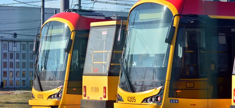 Tak wygląda myjnia tramwajowa. Nie myje się tylko dachu [WIDEO]