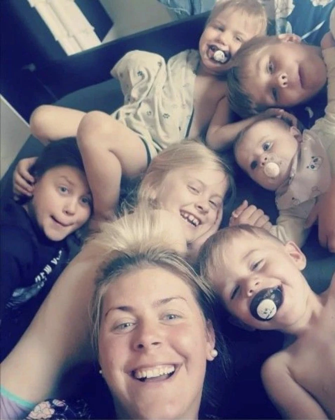 Ema sa decom pre požara